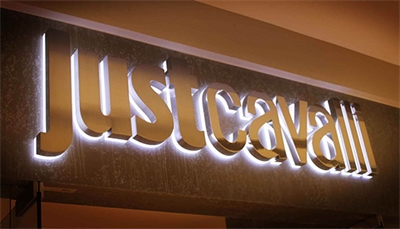 不銹鋼發(fā)光字的優(yōu)勢 不銹鋼發(fā)光字的優(yōu)勢