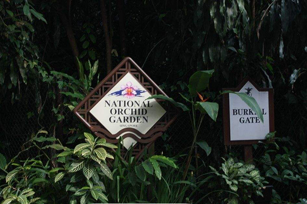 標(biāo)識(shí)標(biāo)牌