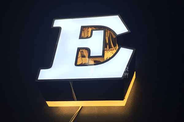 不銹鋼發(fā)光字 不銹鋼發(fā)光字